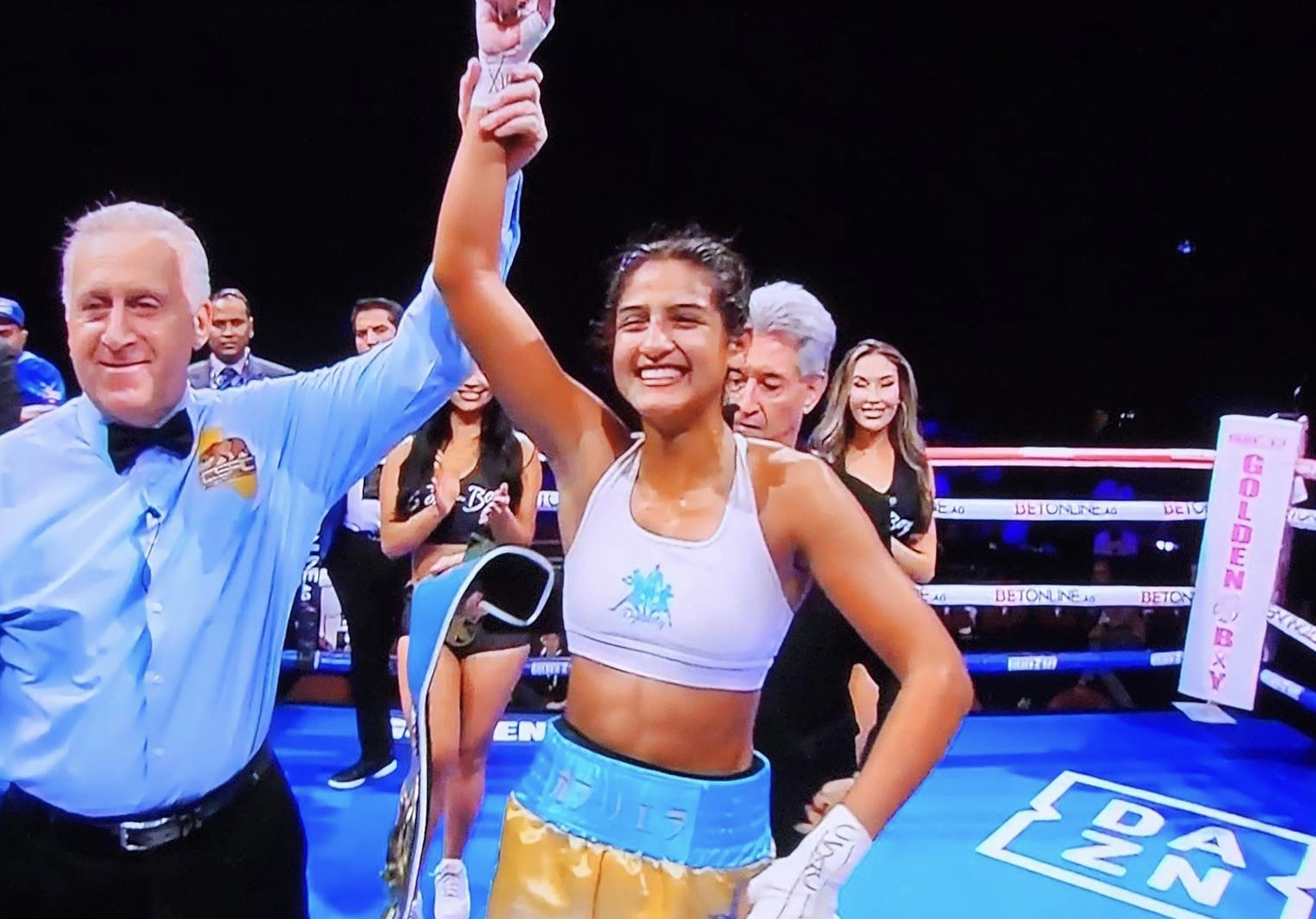 Fundora wins IBF World title