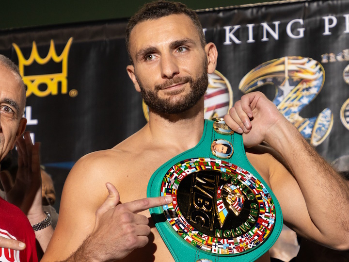 Mikaelyan new WBC World Cruiser champion...