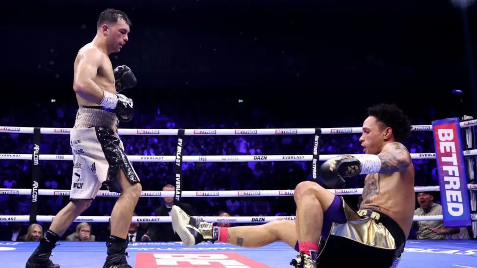 Catterall beats Prograis, moves closer t...