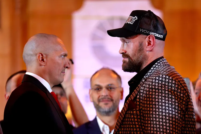 Fury expects to knock out Usyk in the re...